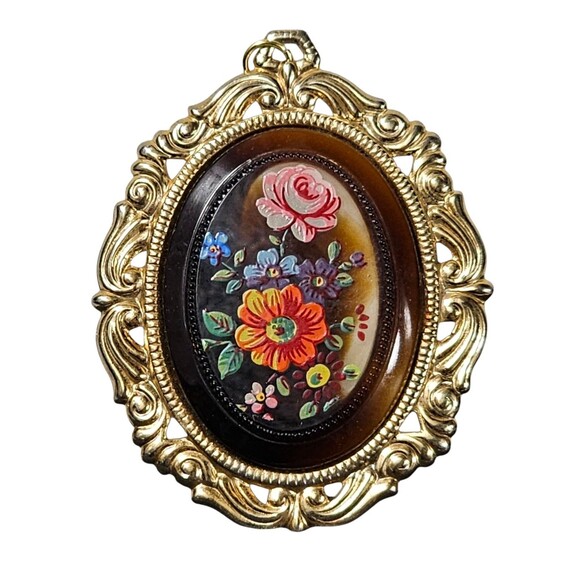 Vintage Hand-Painted Floral Pendant Brooch Gold Tone Ornate Frame Oval Retro - Picture 1 of 3
